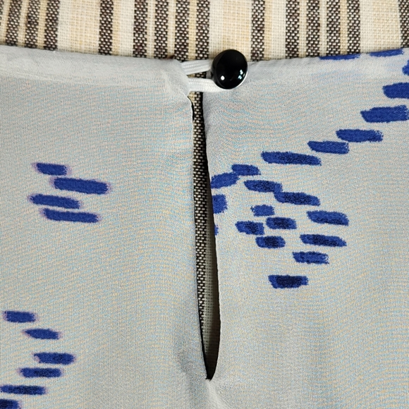 AB Studio White Blue Purple Heart Pattern Button Neck Top Size Medium - Picture 6 of 11